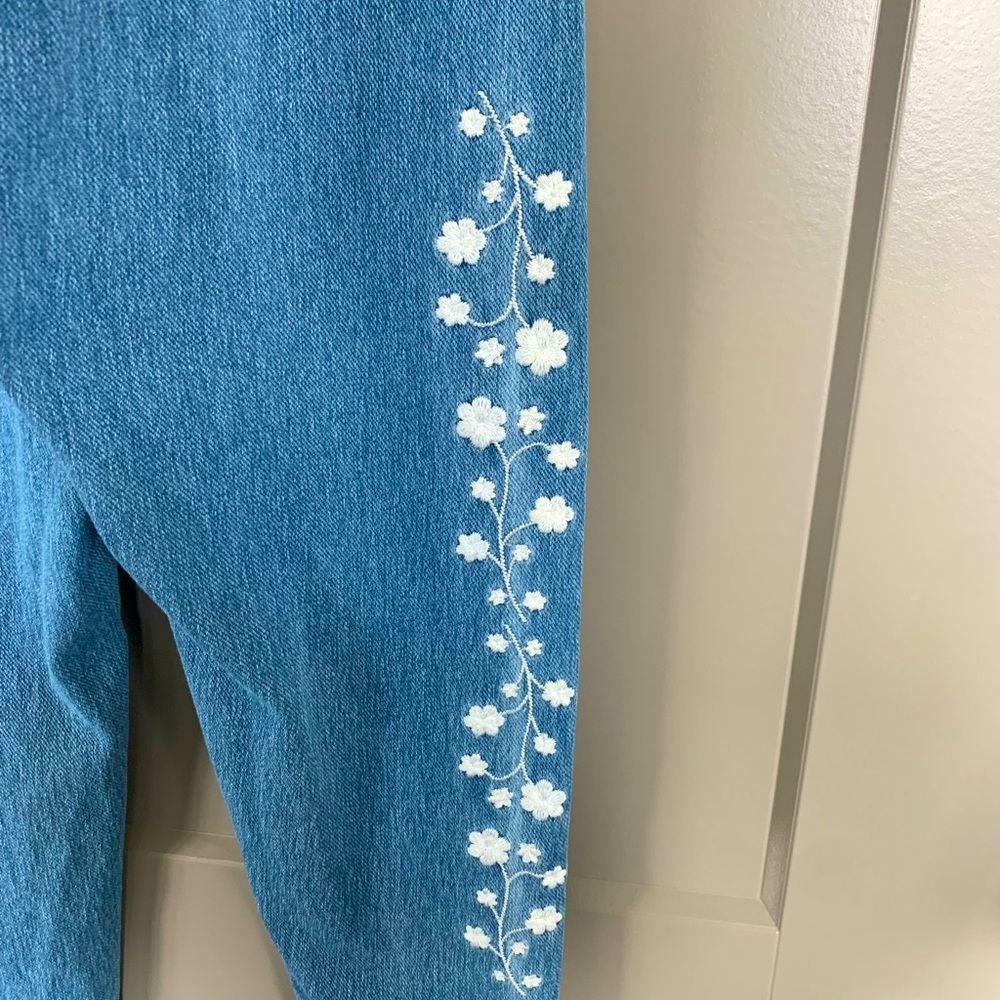 'Yummie' Floral Jeggings: Size Medium